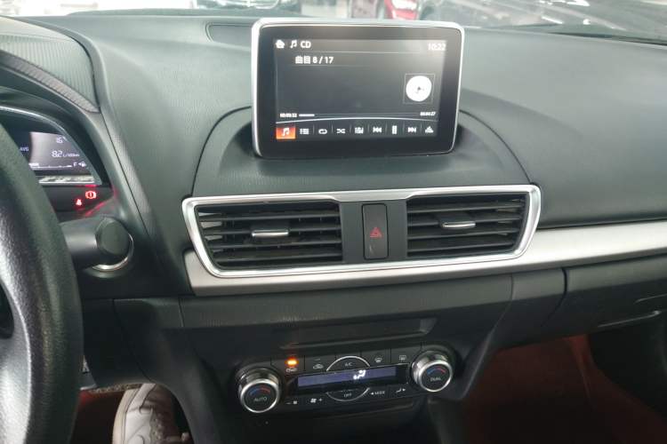 Used Mazda 3 Axela 2014 Sedan 1.5L Automatic Luxury Model Audio And AC Panel