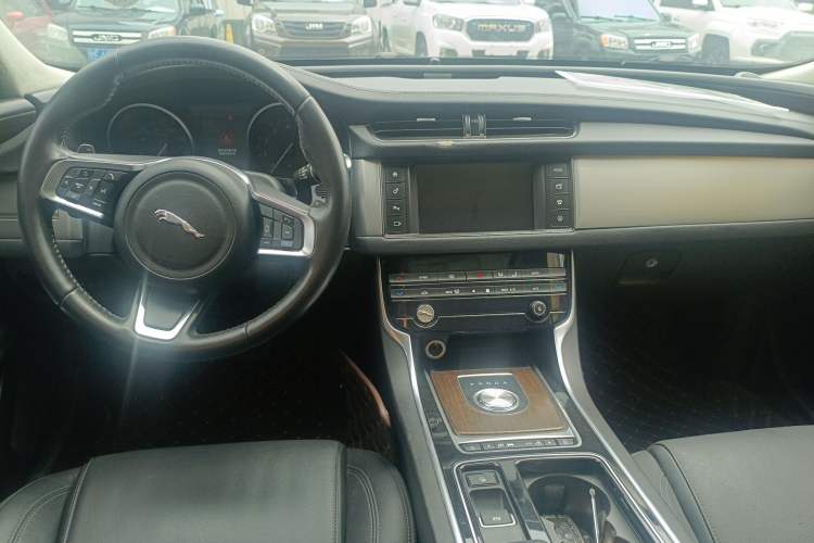 Used Jaguar XFL 2018 XFL 2.0T 200PS Elite Edition
