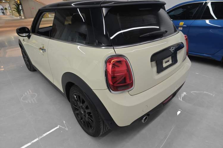 Used MINI MINI 2021 1.5T COOPER Classic Edition