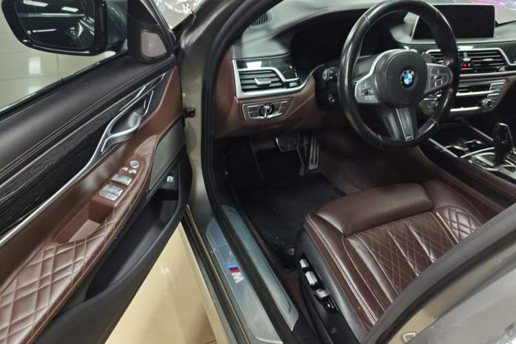 Used BMW 7 Series 2019 Restyled 740Li Leading Edition M Sport Package
