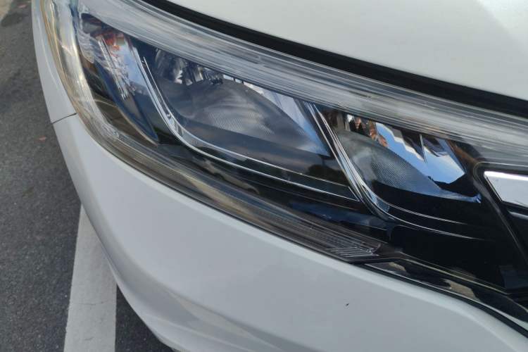 Used Honda CR-V 2016 2.0L two-wheel drive Urban Edition Right Front Headlight