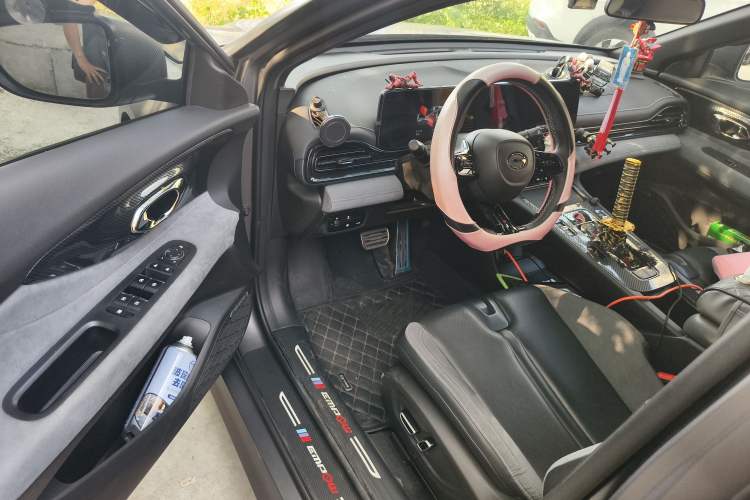 Used GAC Trumpchi EMPOW 2023 400T Automatic R PRO Driver Seat