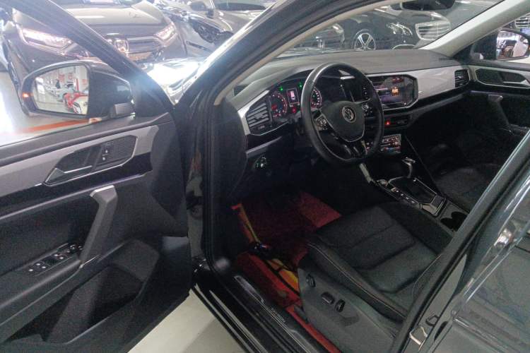 Used Volkswagen Tayron 2020 330TSI Two-Wheel Drive Luxury Smart Connectivity Version
