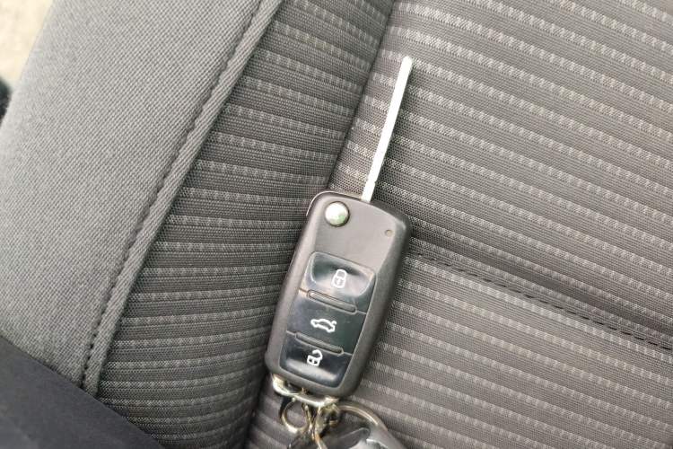 Used Volkswagen Touran 2015 1.4T Manual Fashion Edition 5-Seater
