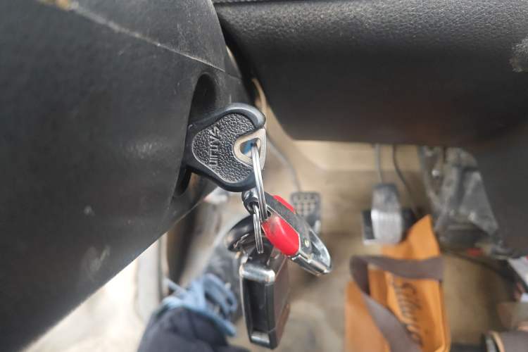 Used Wuling Rongguang 2011 1.2L Base Version