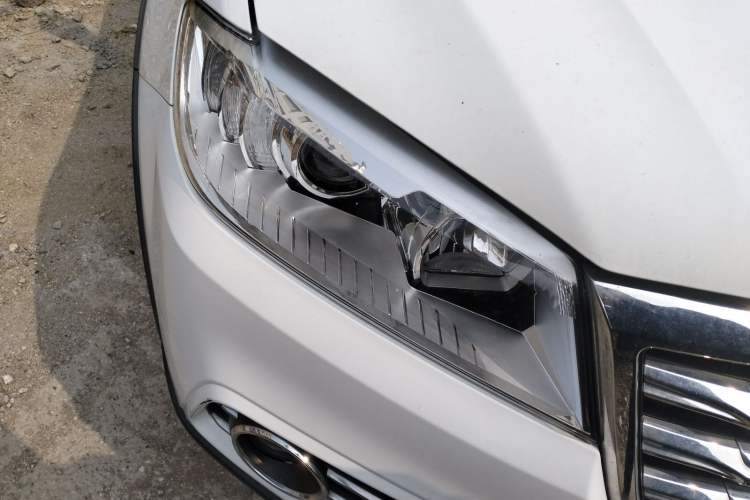 Used Haval H6 2019 Sport Edition 1.5T Automatic Two-Wheel Drive Elite Model China VI Right Front Headlight