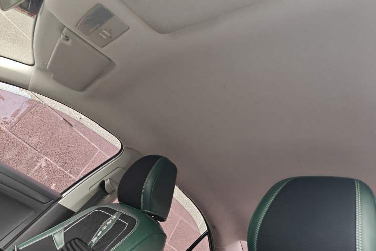 Used Volkswagen Jetta 2013 1.6L Manual Fashion Edition Headliner