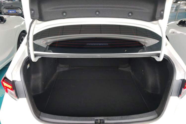 Used Toyota Corolla 2022 Dual-Motor 1.8L E-CVT Pioneer Edition
