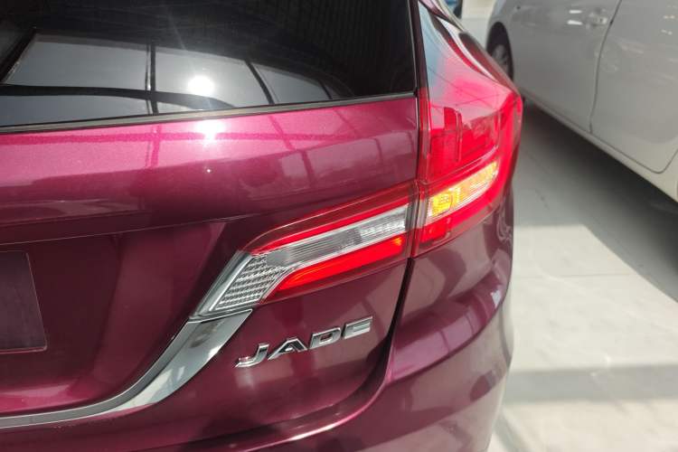 Used Honda Jade 2017 1.8L automatic Comfort version 5 seats