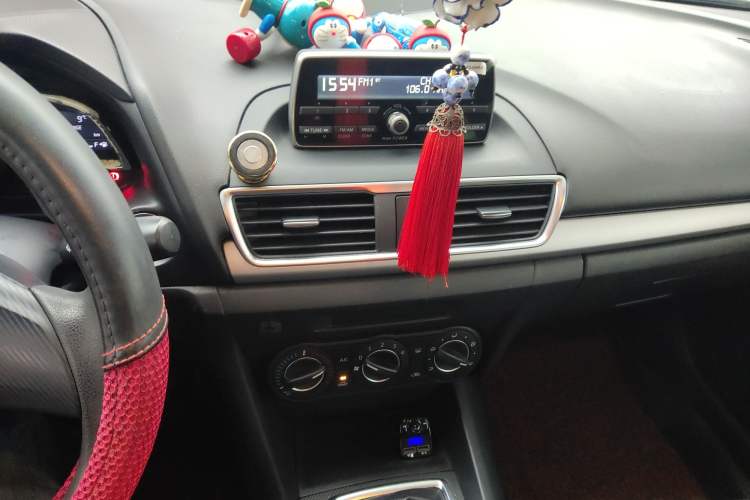 Used Mazda Mazda 3 Axela 2014 Sedan 1.5L Manual Comfort Model