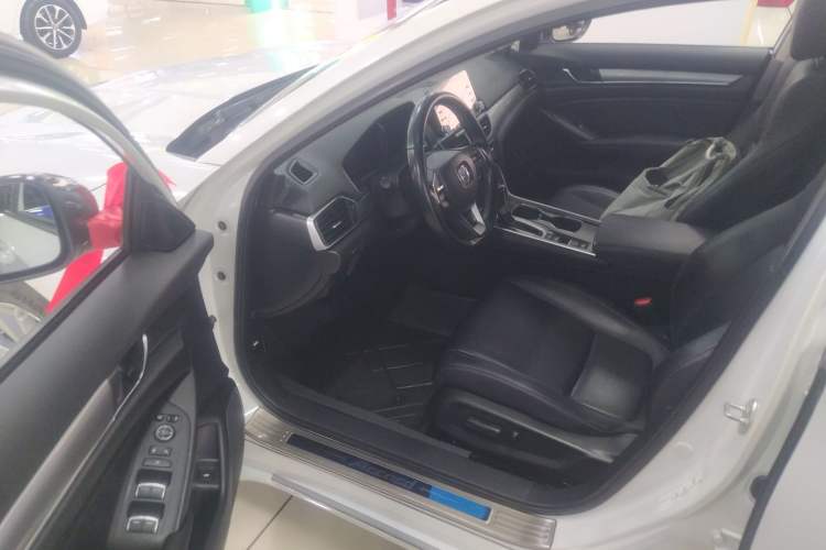 Used Honda Accord 2018 260TURBO Elite Edition China VI Driver Seat