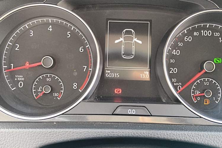 Used Volkswagen Golf 2018 1.6L Automatic Comfort Model Odometer Close Up