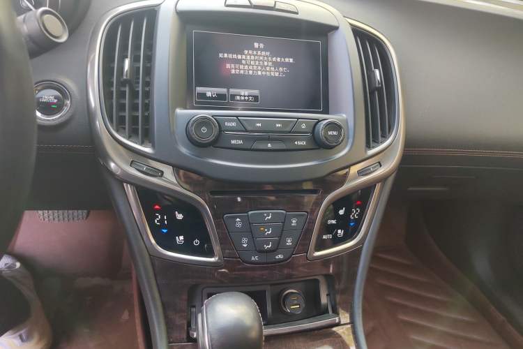 Used Buick LaCrosse 2014 2.0T SIDI Smart Luxury Flagship Edition Audio And AC Panel