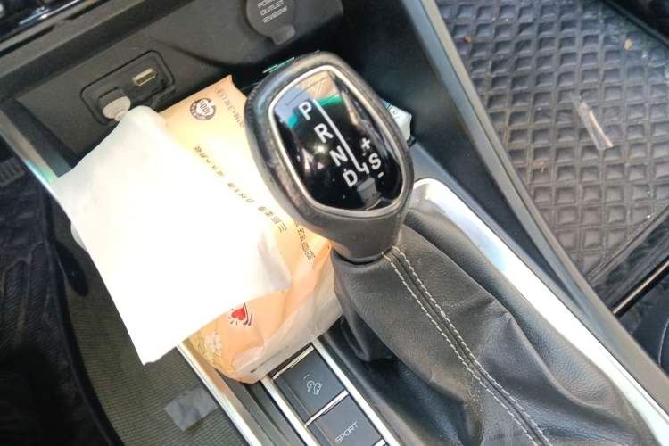 Used Geely Auto Vision X3 2019 Upgraded Model 1.5L CVT Elite Version
