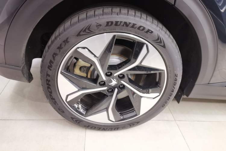 Used ARCFOX Alpha T 2023 688E+ Forest Edition 160kW Right Rear Wheel Hub