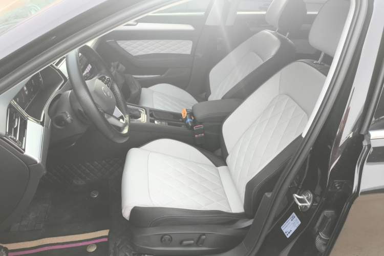 Used Volkswagen Magotan 2025 Zhongxiang Version 330TSI DSG Luxury Edition Left Front Seat