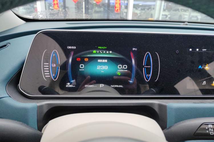 Used ORA Good Cat 2023 401 km Standard Range Luxury Version Lithium Iron Phosphate