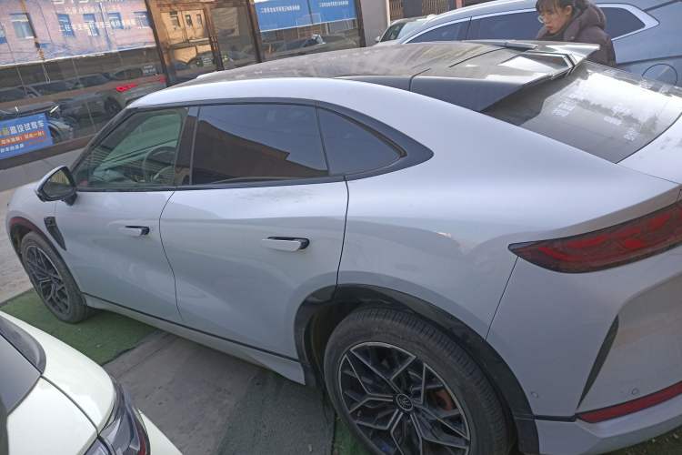 Used BYD Song L EV 2025 Intelligent Driving Version 602 km Range LiDAR-equipped All-Wheel-Drive Type