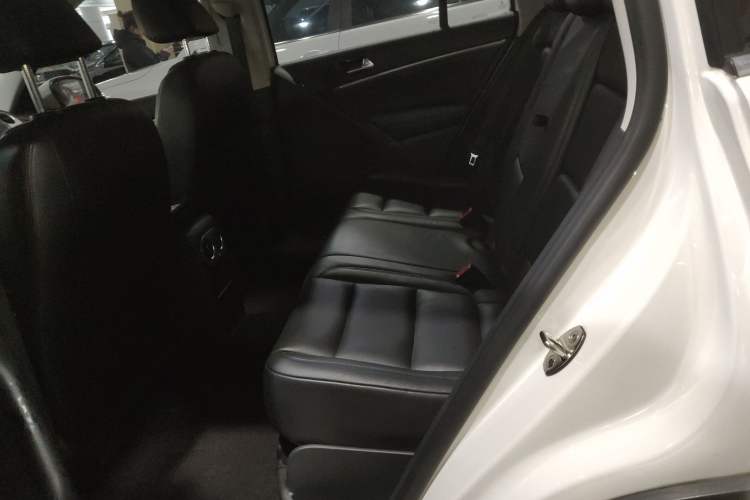 Used Volkswagen Tiguan L 2015 1.8TSI Automatic Two-Wheel Drive Luxury Model
