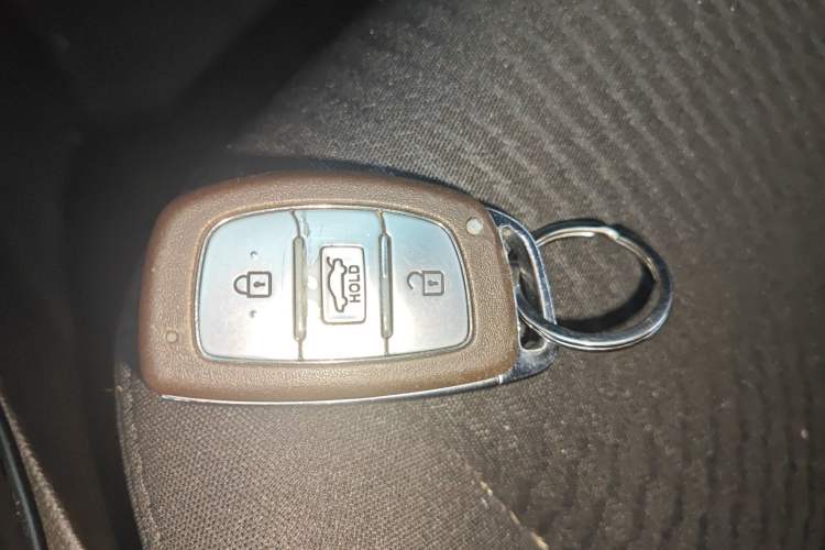 Used Hyundai Elantra (5th Generation / Langdong) 2016 1.6L Automatic Prestige Model
