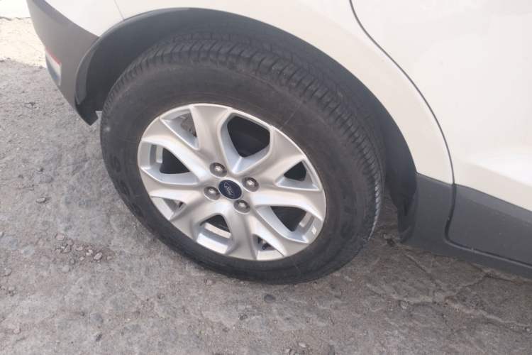 Used Ford EcoSport 2013 1.5L Automatic Fashion Model Right Rear Wheel Hub