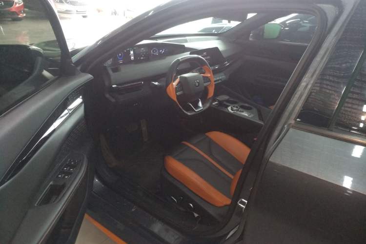 Used Changan UNI-V 2024 1.5T Prestige Sport Edition