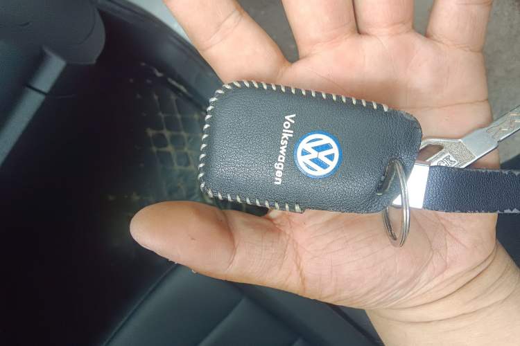 Used Volkswagen T-ROC 2021 280TSI DSG Two-Wheel Drive Comfort Connect Edition
