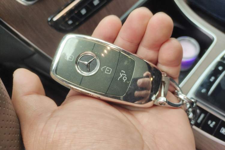 Used Mercedes-Benz GLC 2021 GLC 300 L 4MATIC Dynamic Model Vehicle Key