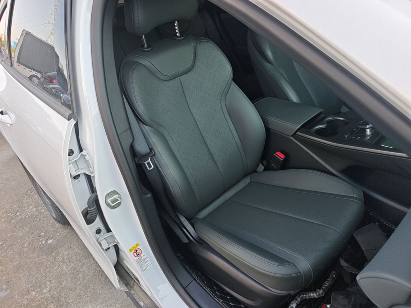 BYD Qin PLUS 2025 DM-i Smart Drive 55KM Leading Model — снимка 19