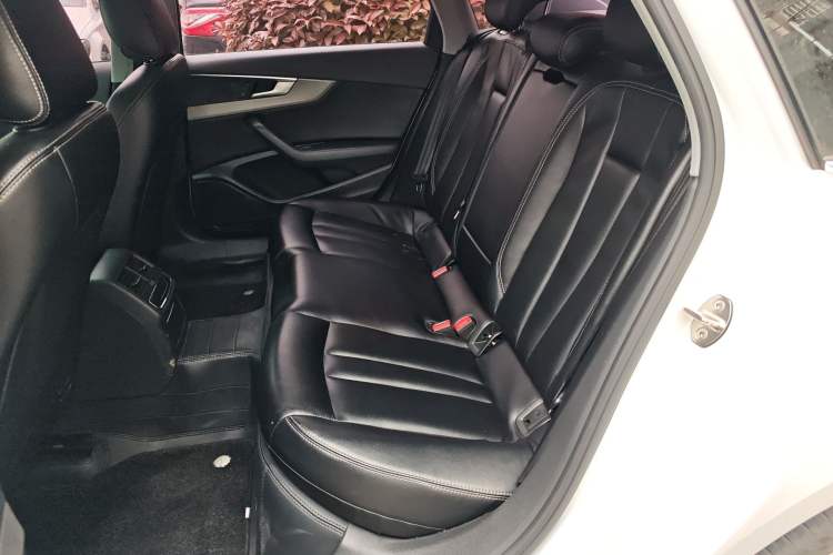 Used Audi A4L 2018 30th Anniversary Edition 40 TFSI Trendy Model Left Rear Seat