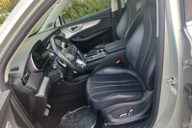 Used Roewe RX5 MAX 2019 300TGI Automatic Smart Cabin Luxury Edition