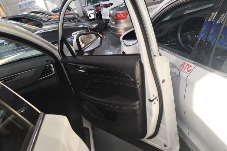 Used GAC Trumpchi GS5 2021 Advanced Model 270T Tech Smart Edition Right Front Door Interior