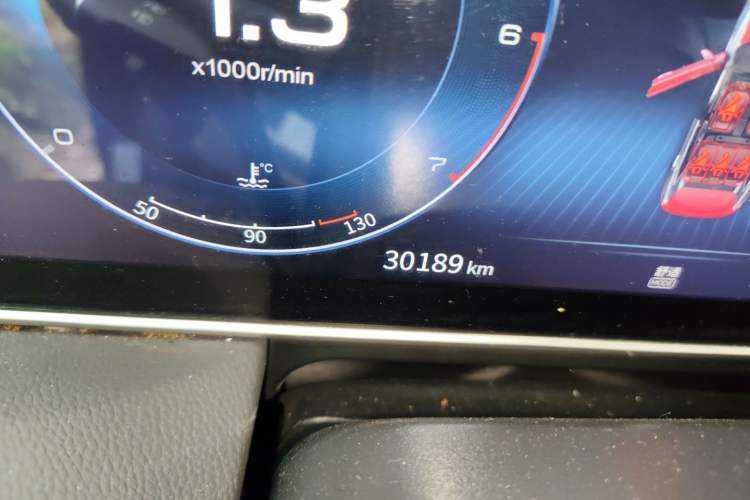 Used Hongqi HS5 2022 Facelifted Version 2.0T Smart Connect Flagship All-Wheel-Drive Edition
