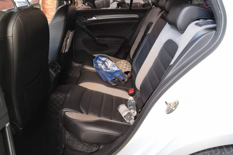 Used Volkswagen Golf 2017 280TSI Automatic R-Line Million-Vehicle Commemorative Edition