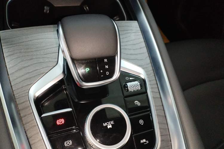 Used Chery Tiggo 8 PRO 2024 Champion Edition 290T Two-Wheel Drive Shining Version 5 Seats
