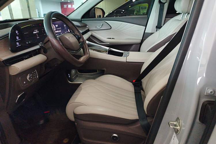 Used EXEED Stellar C-DM 2025 200 with Ultra-Long Range Max All-Wheel Drive
