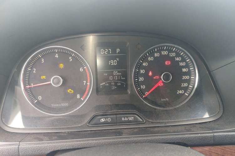 Used Volkswagen Lavida 2013 1.4TSI DSG Comfort Edition Instrument Cluster