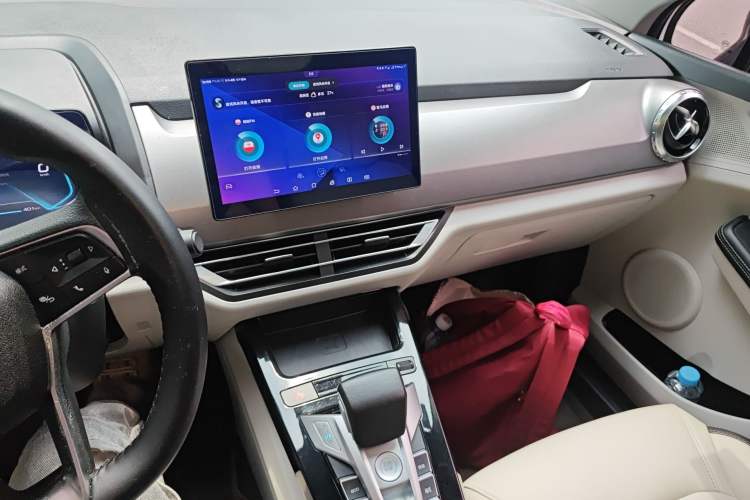 Used BYD Yuan Pro 2021 401 km Deluxe Version Audio And AC Panel