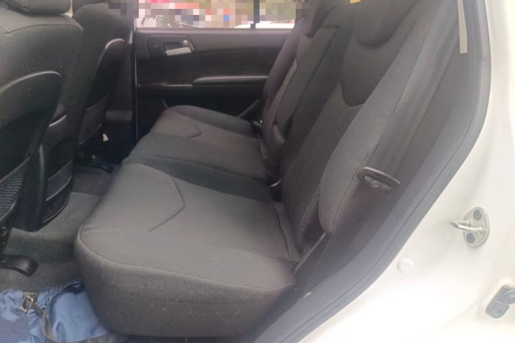 Used Roewe W5 2014 1.8T 2WD Automatic Tharu Special Edition