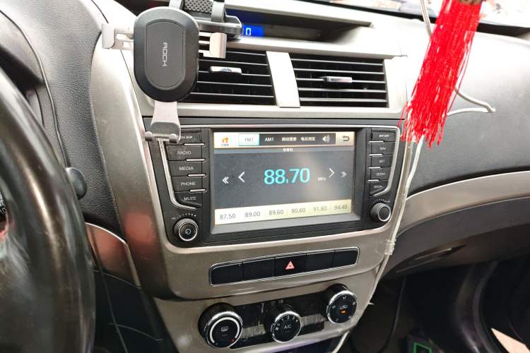 Used Geely Auto GX7 2015 Classic Edition 1.8L Manual Elite Model China V Standard
