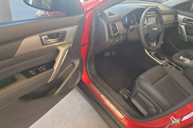 Used Haval H2 2017 Red-Label 1.5T Automatic Two-Wheel Drive Luxury Model