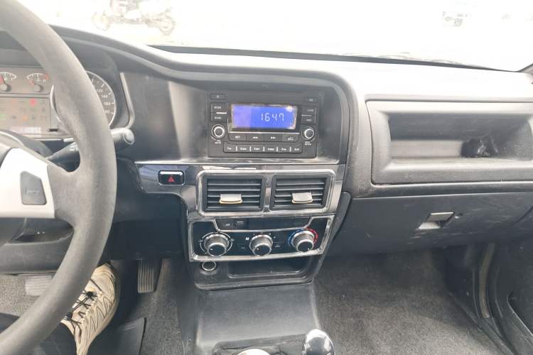 Used Isuzu Pickup 2015 2.8T Four-Wheel Drive 4JB1CT