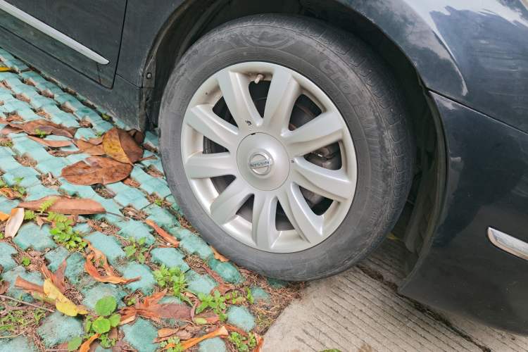 Used Nissan Teana 2010 2.5L XL Anniversary Edition Right Front Wheel Hub