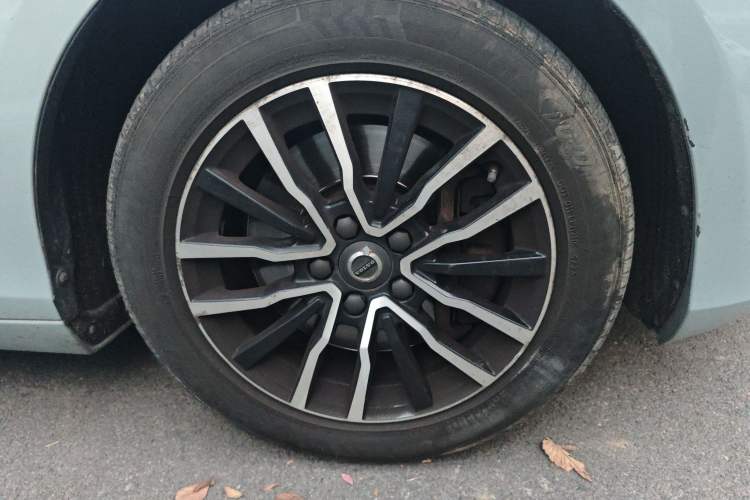 Used Volvo V40 2017 T3 Zhiyi Edition
