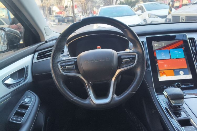 Used Roewe i6 MAX 2020 300TGI Automatic Supreme Edition with Cool Sunroof and Advanced Driving Features
