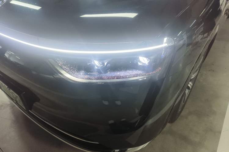 Used Hima AITO M8 2025 Extended-Range Max Version 37 kWh 5-Seater Left Front Headlight