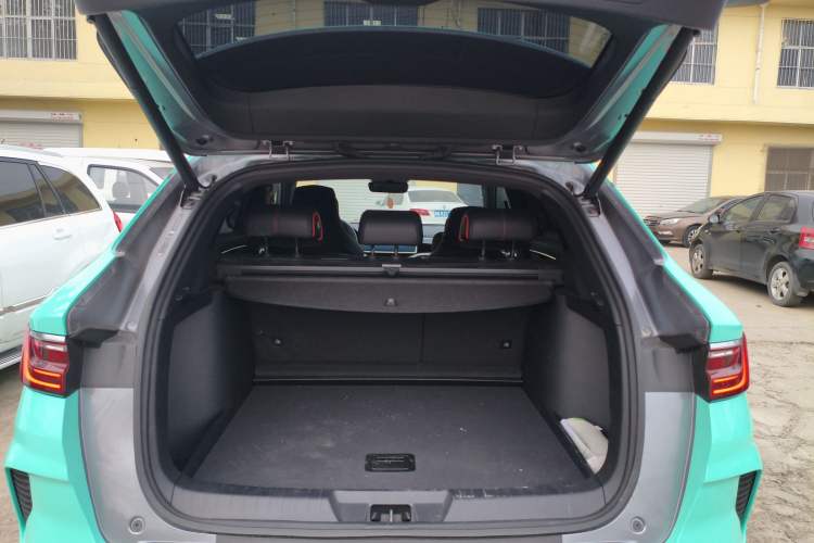 Used BYD Song PLUS New Energy 2021 DM-i 100KM Four-Wheel Drive Flagship PLUS
