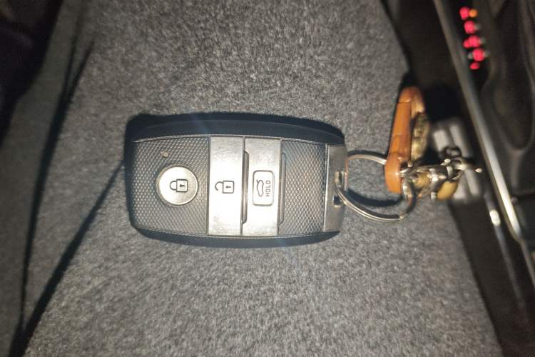 Used Kia K5 2016 1.6T Automatic LUX Interior 1