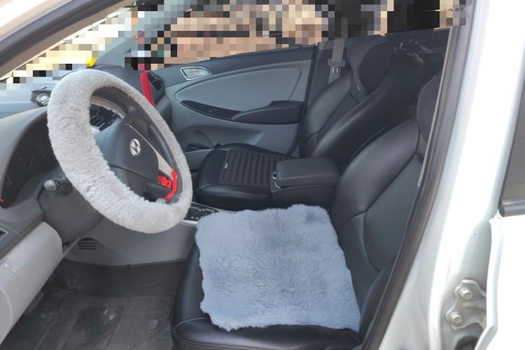 Used Hyundai Verna (older generation) 2014 1.4L Automatic Smart GLS Left Front Seat