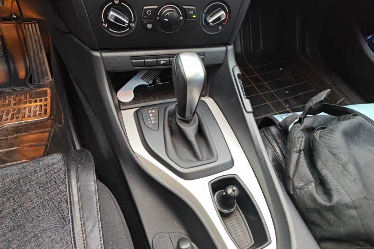 Used BMW X1 2013 sDrive18i Fashion Model Gear Lever